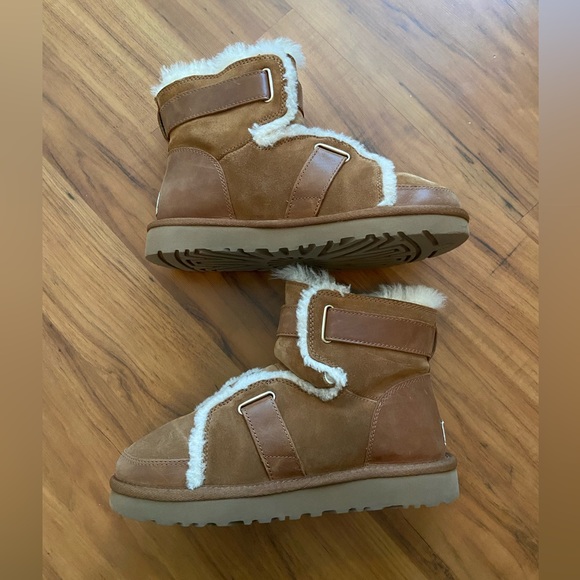 UGG Dune Mini Buckle Boot - Picture 6 of 12